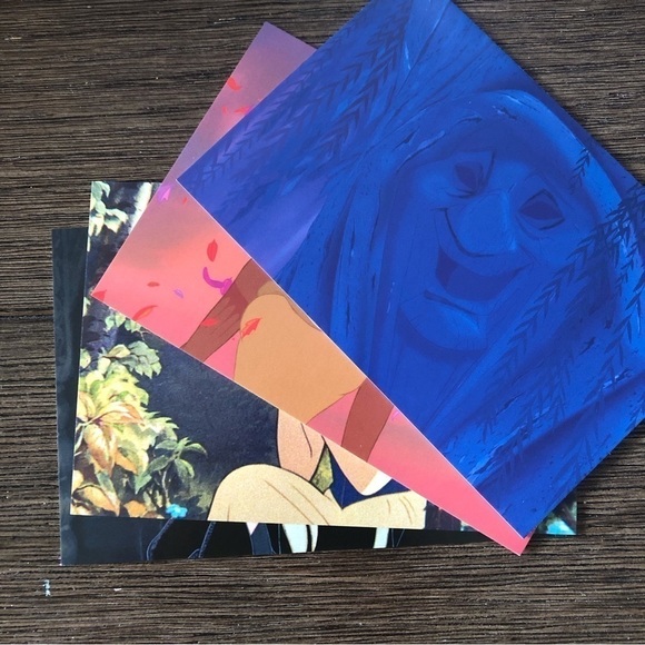 Disney 100 Years Postcards: Pocahontas and Snow White and the Seven Dwarfs - Picture 1 of 6